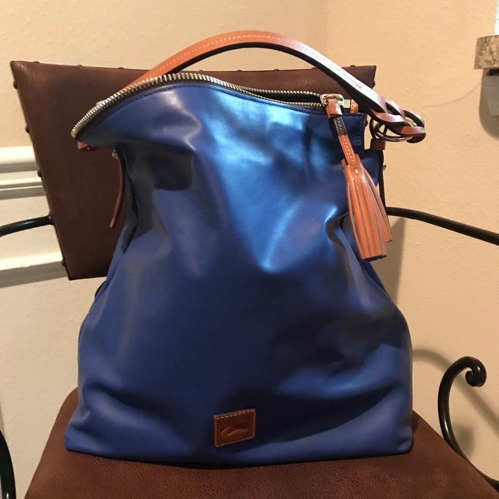 Dooney and Bourke Lg sz Sloan Hobo Bag Like New!!